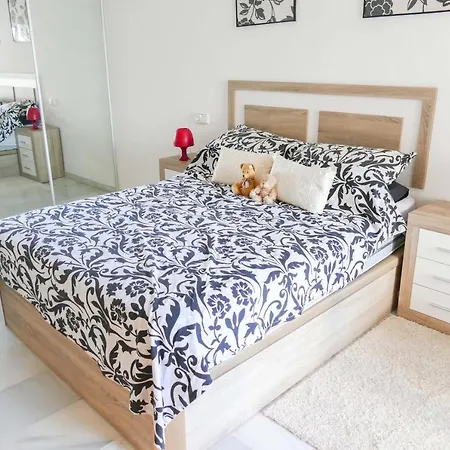Stunning La Colinas De Calahonda With Sea Views *